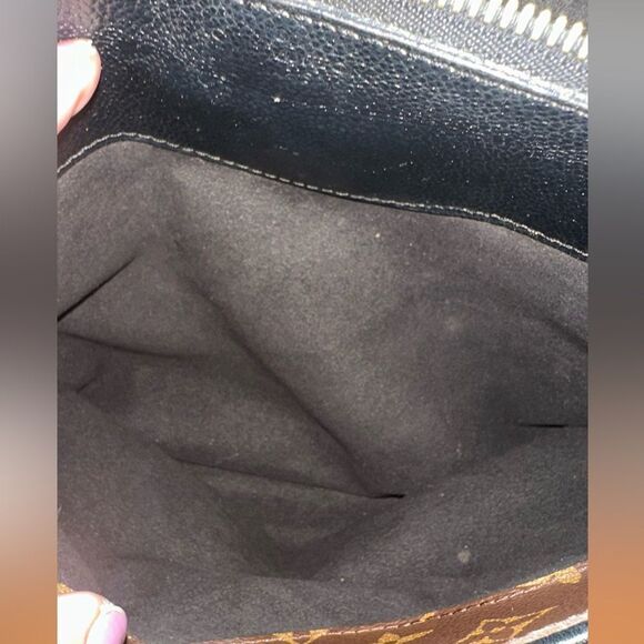 Louis Vuitton Pallas MM (feel free to make an offer) - Picture 10 of 16